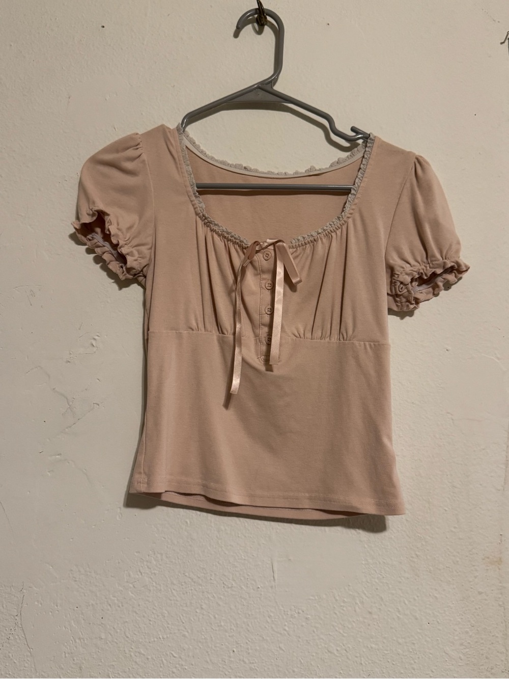 Boutique 9 Women's puff sleeve tie front blouse size M